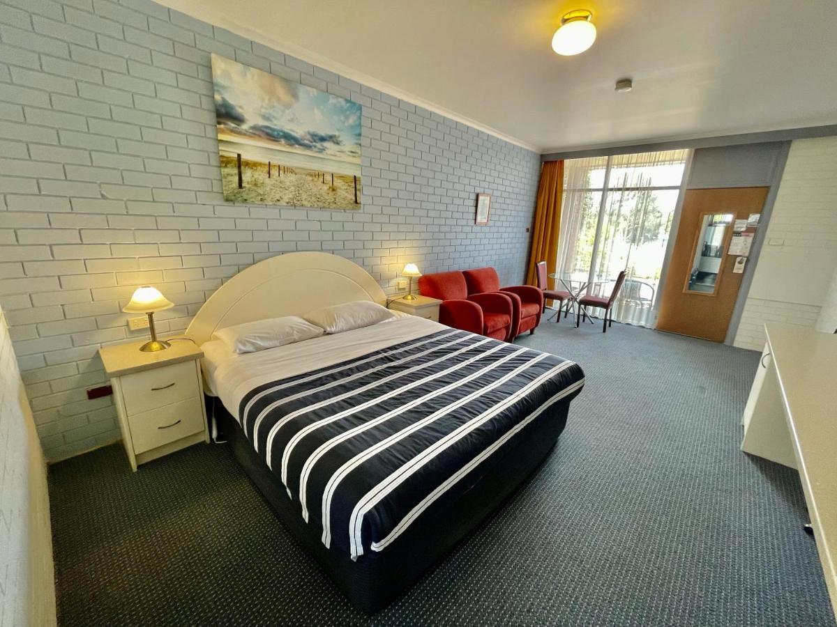 Statesman Motor Inn Арарат Екстер'єр фото