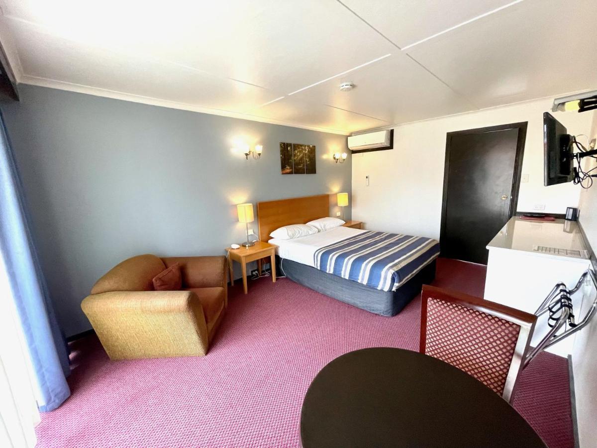 Statesman Motor Inn Арарат Екстер'єр фото