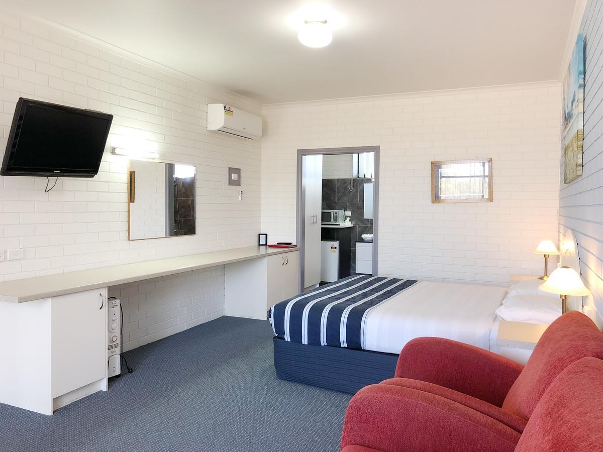 Statesman Motor Inn Арарат Екстер'єр фото