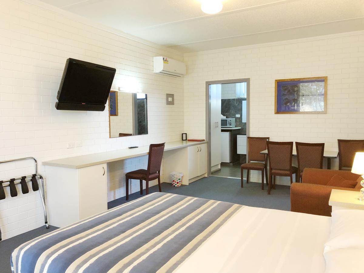 Statesman Motor Inn Арарат Екстер'єр фото