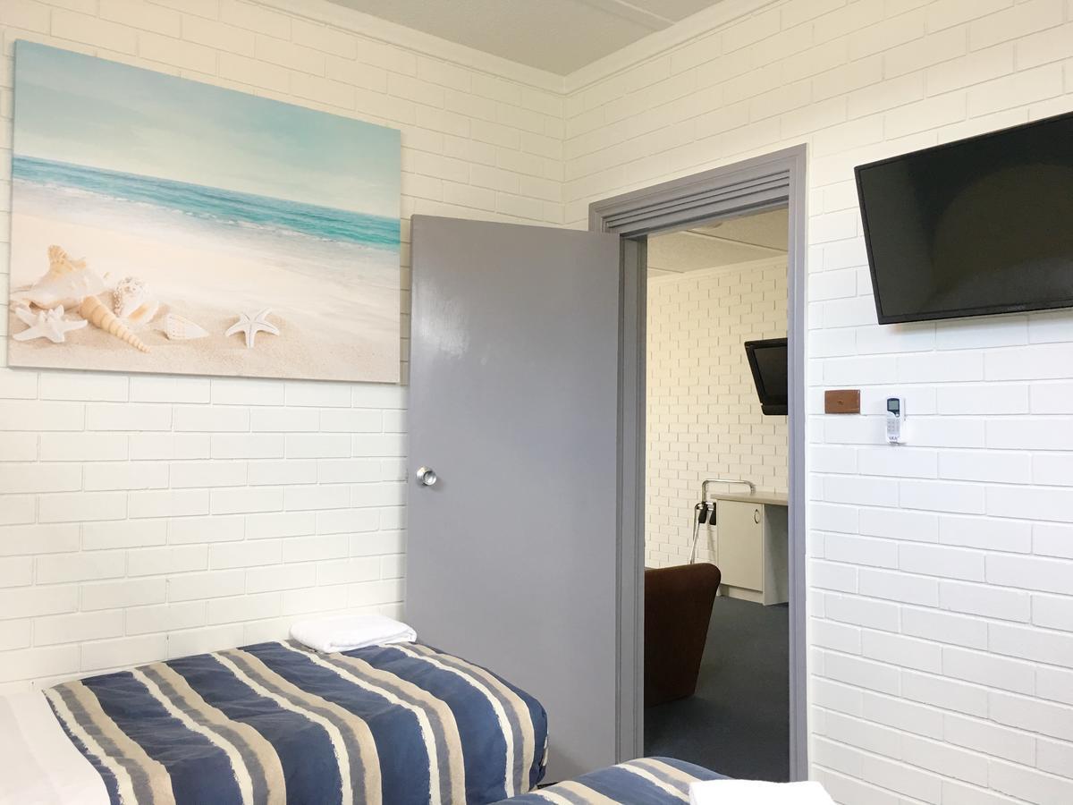 Statesman Motor Inn Арарат Екстер'єр фото