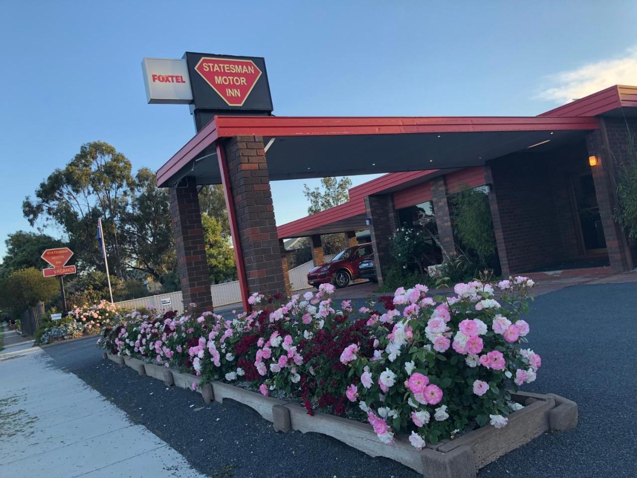 Statesman Motor Inn Арарат Екстер'єр фото